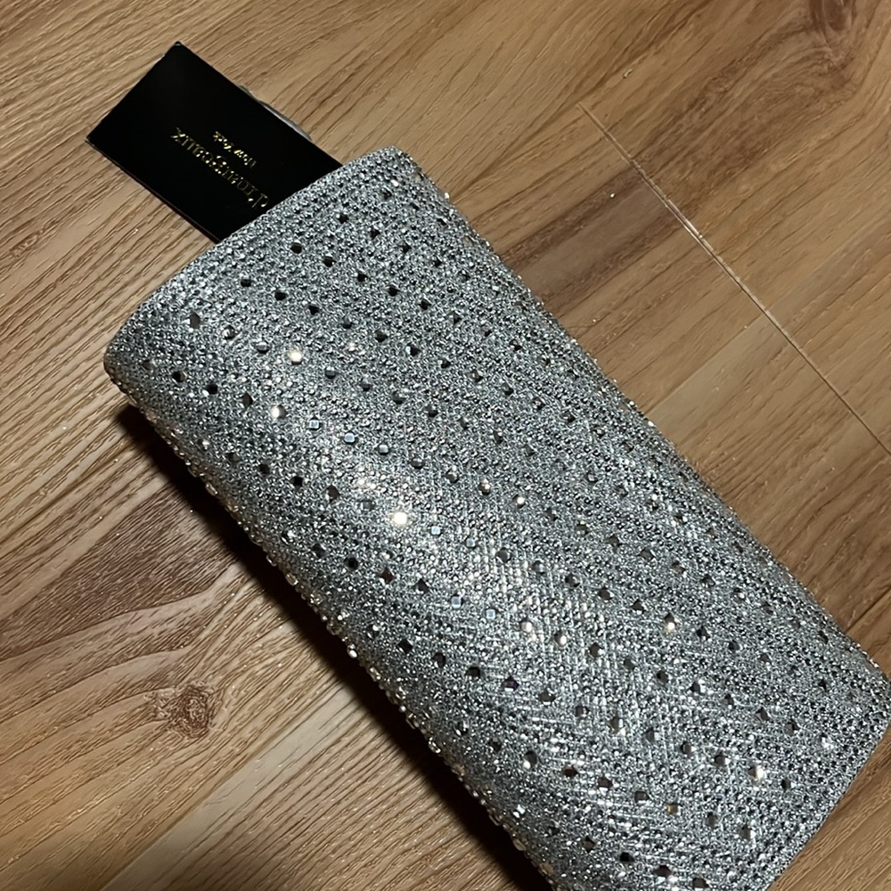 Elegant Silver Clutch Bag - Picture 5 of 5